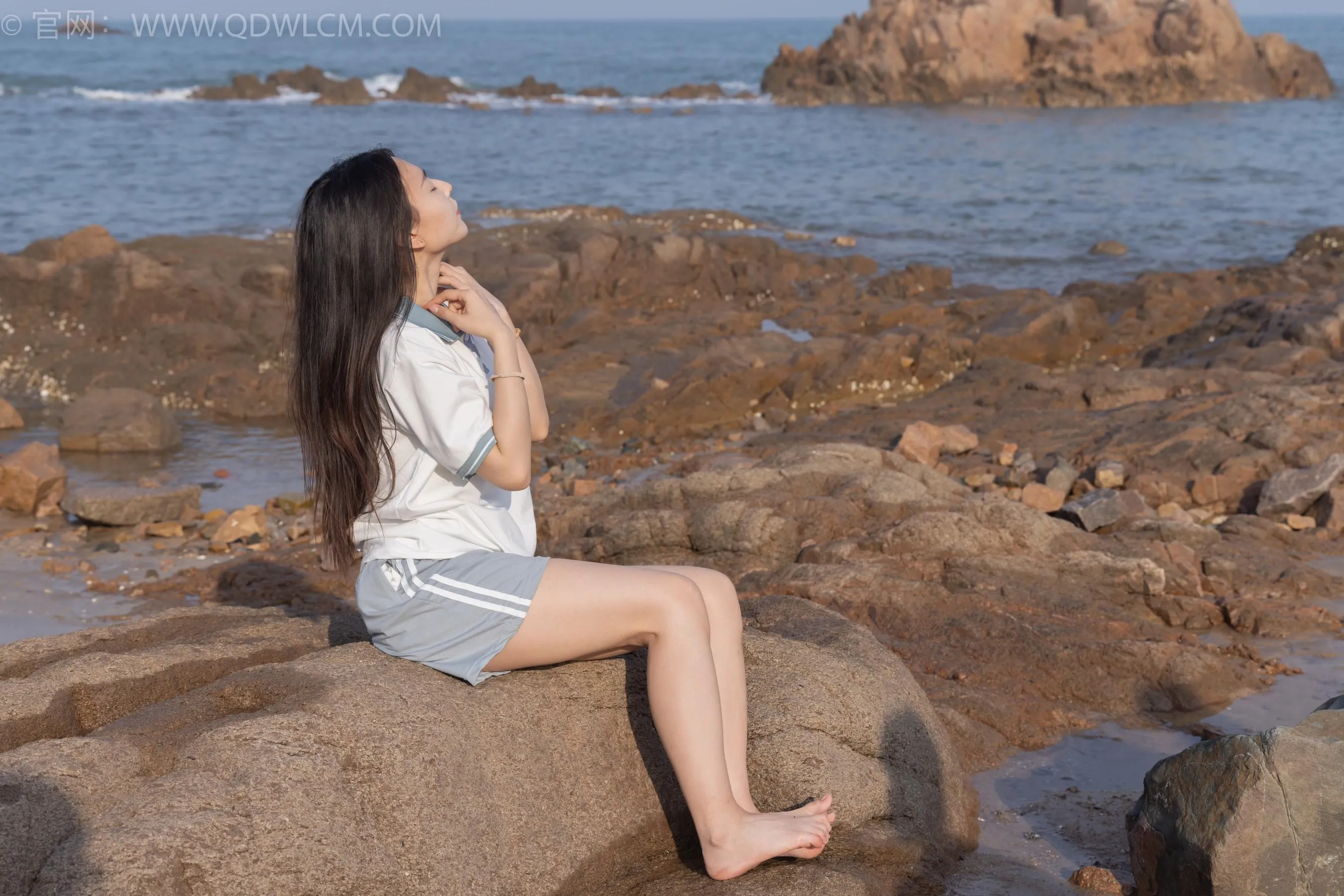 物恋传媒 NO.1567 美兔-海边的风 [151P]插图4